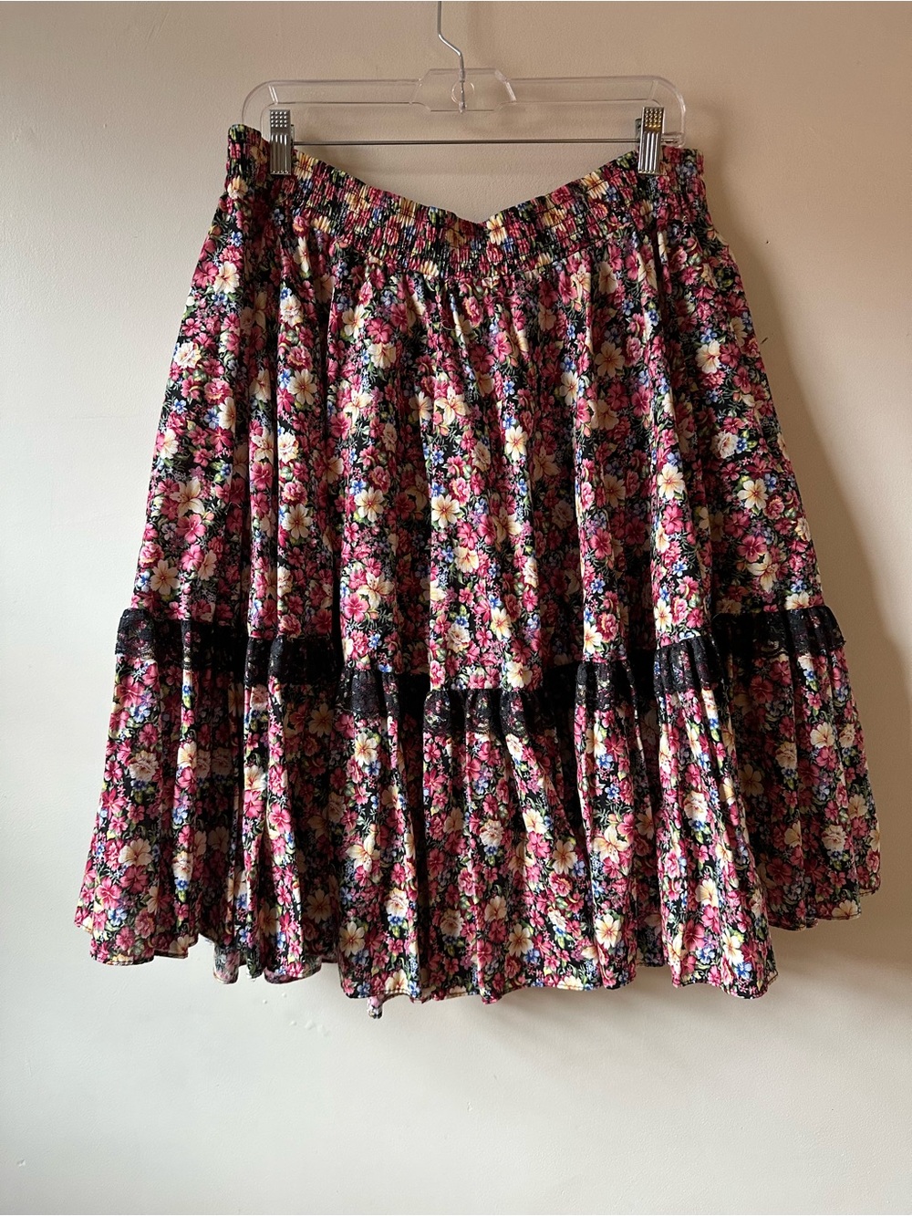 Square Up Fashions Line Dancing Floral Pleated Skirt Black Lace
